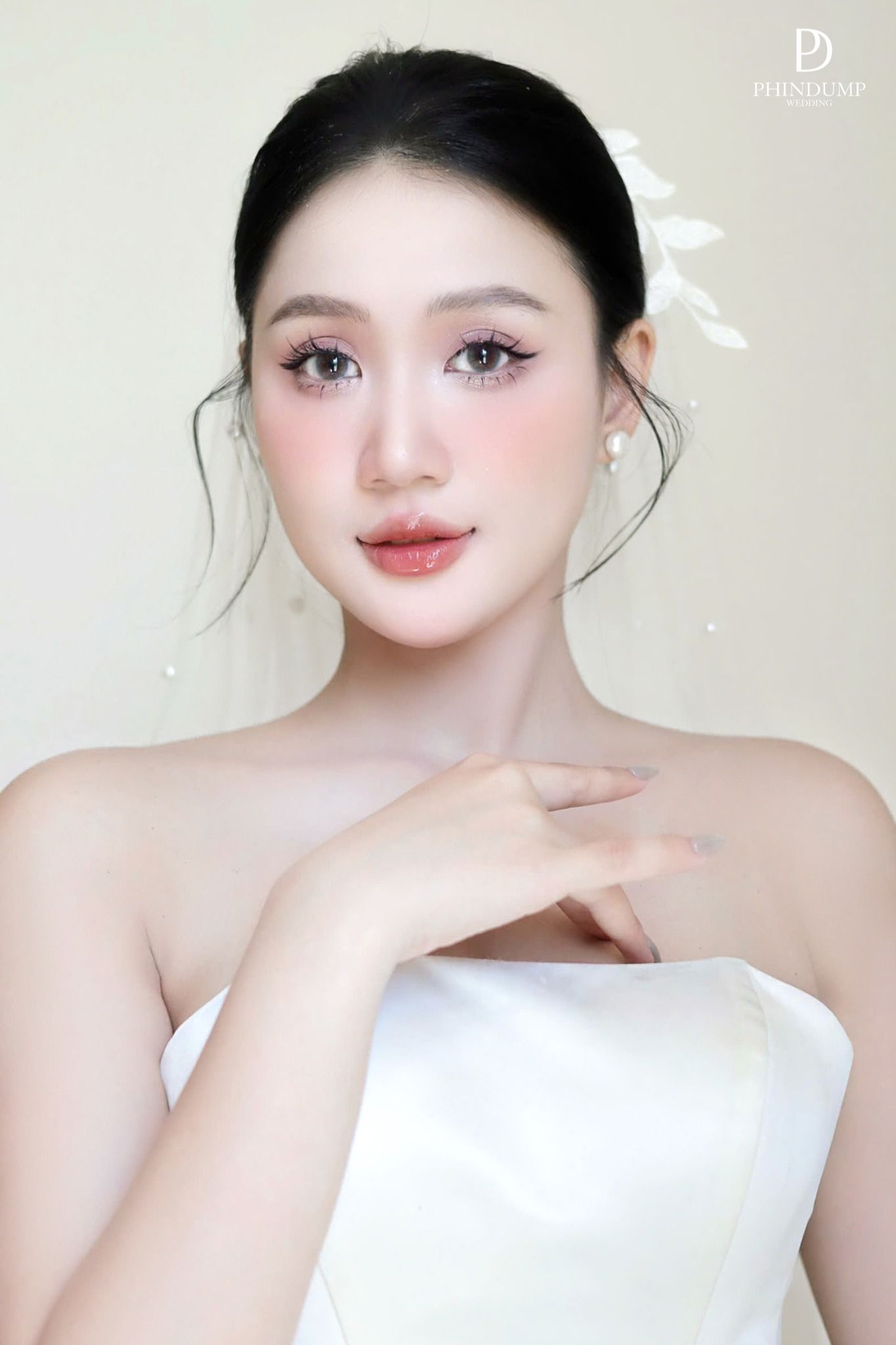 Ekip makeup PhinDump có đến tận nhà/địa điểm tổ chức cưới hỗ trợ dâu rể không?