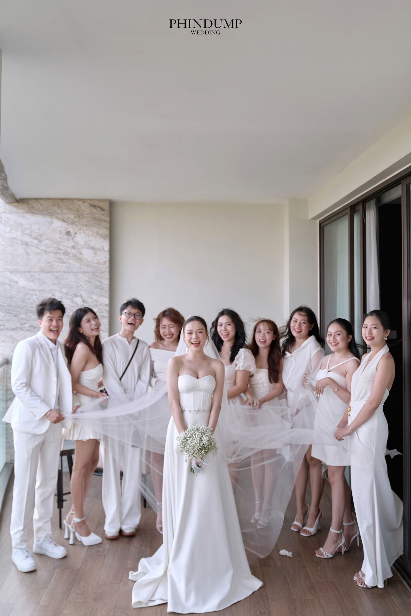 Ghi lại trọn vẹn khoảnh khắc ngày cưới