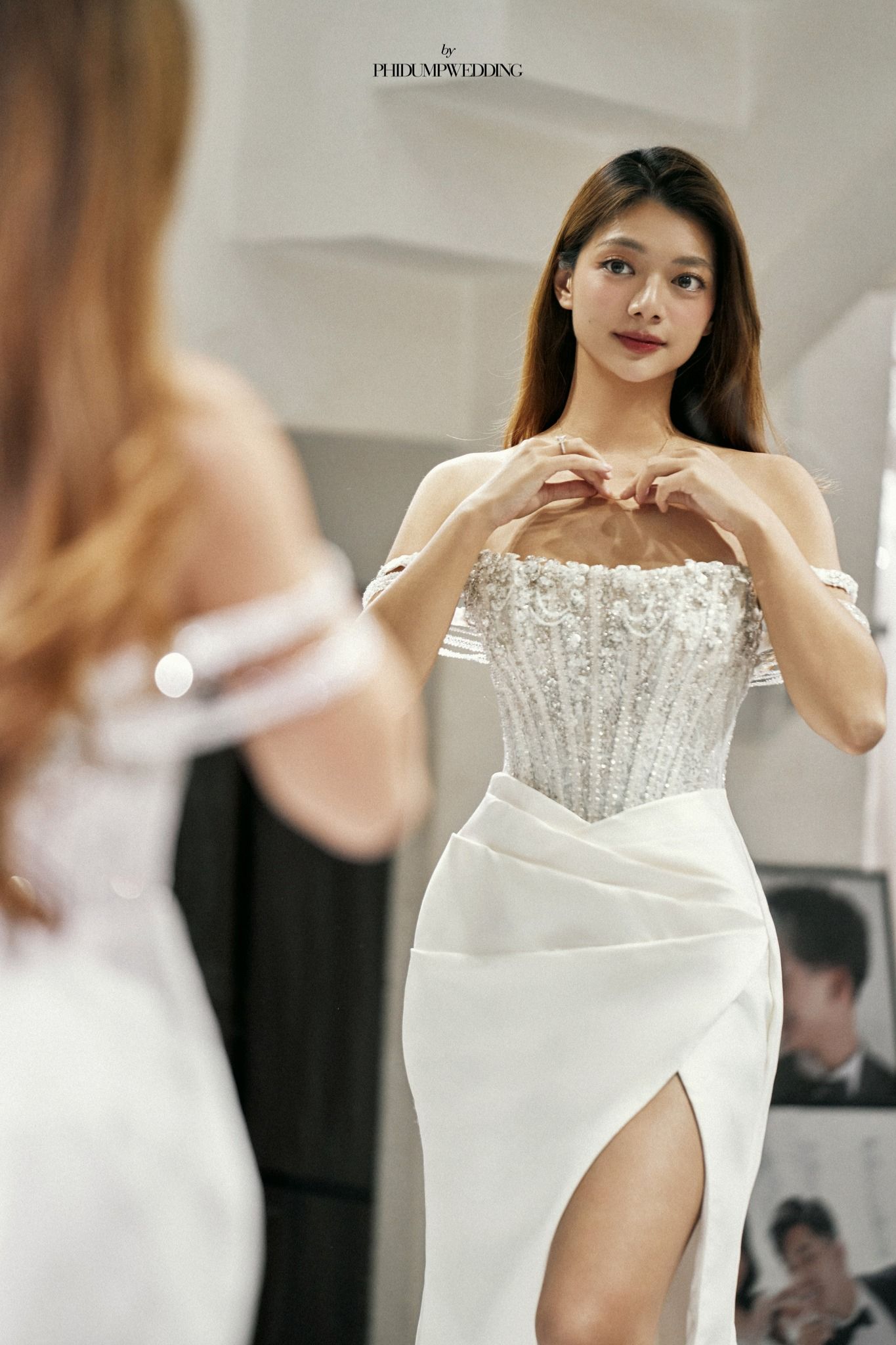 Chuẩn bị trang phục - makeup - đạo cụ