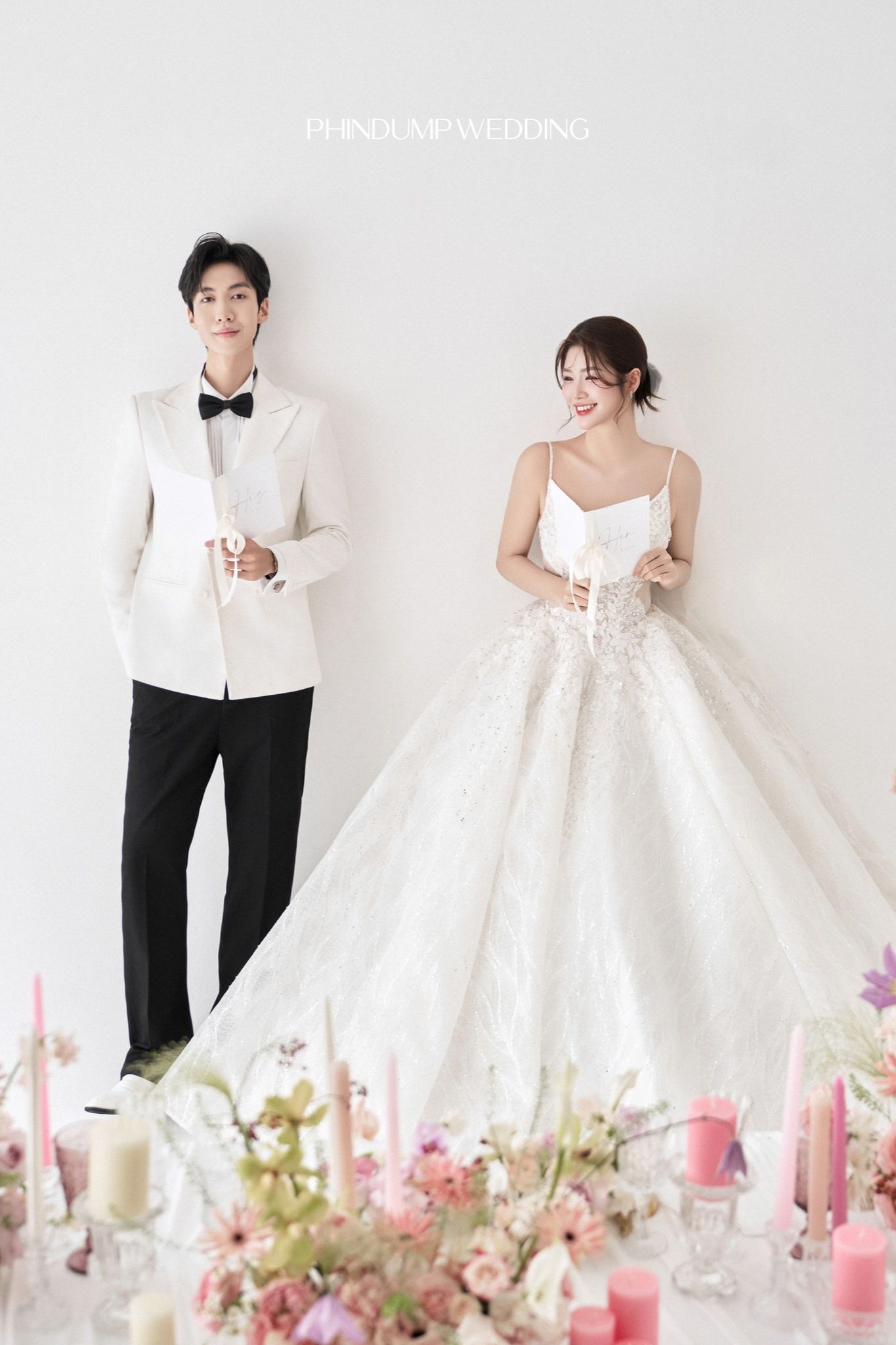 Ưu tiên váy có khả năng lên hình đẹp dưới ánh sáng studio